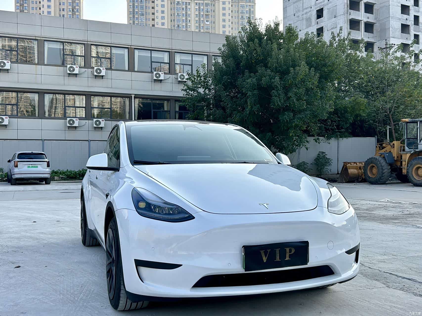 Tesla Model Y, 2024 6