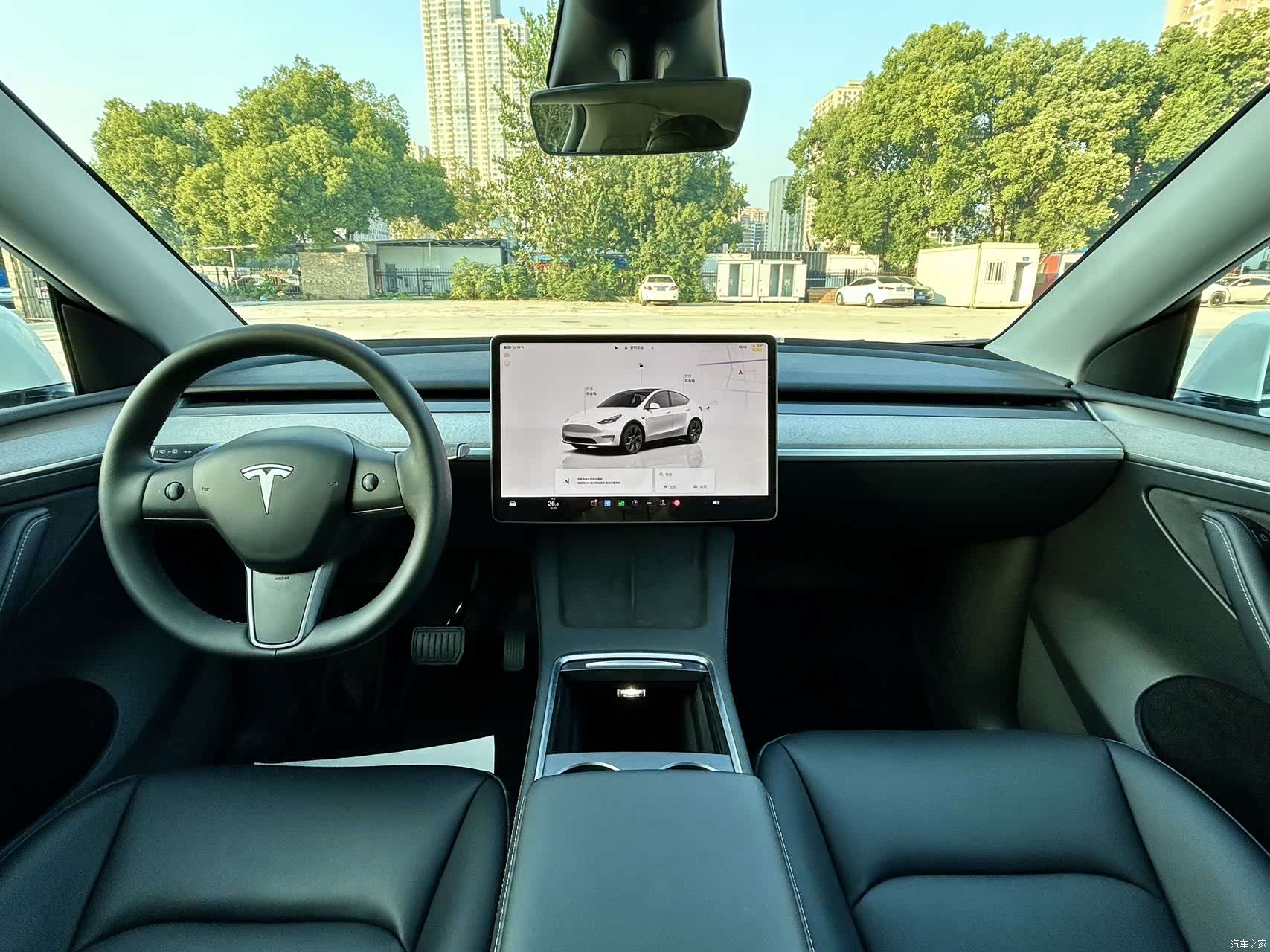 Tesla Model Y, 2024 19
