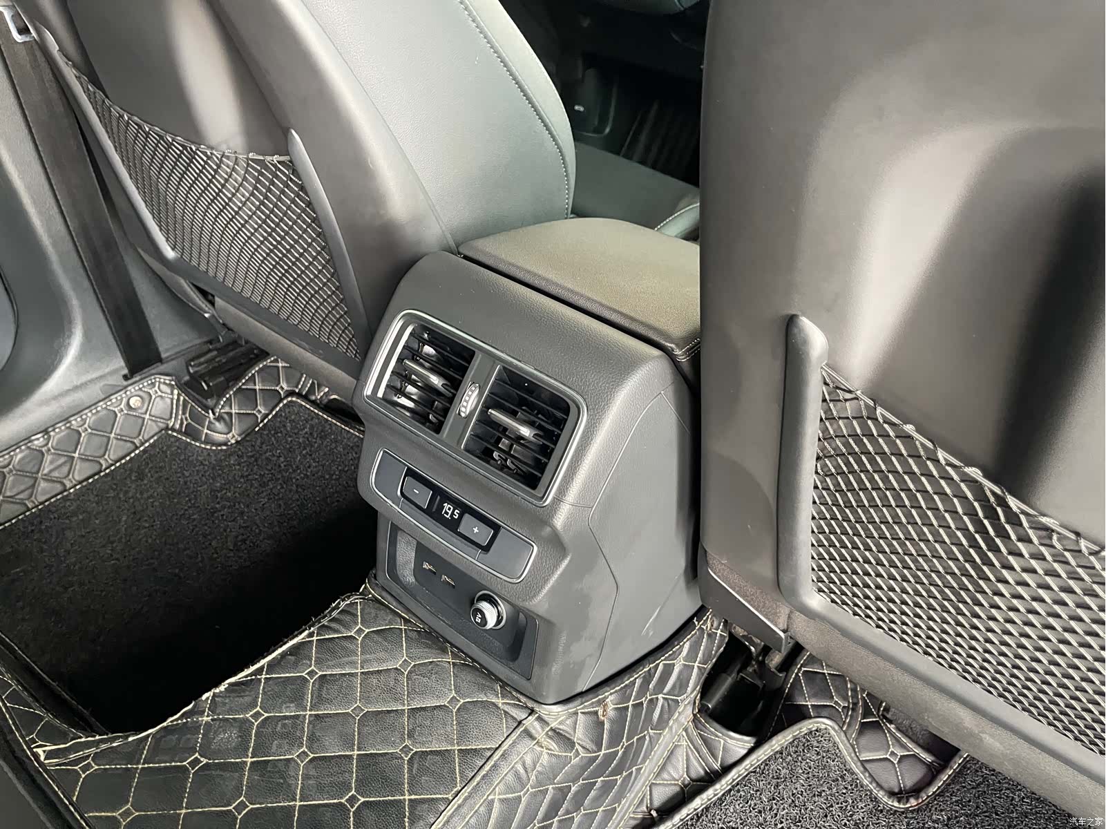 Audi Q5L, 2023 22