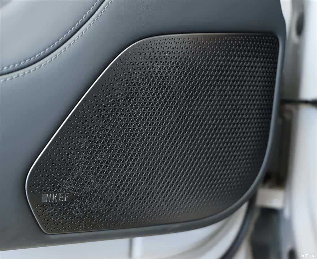 Lotus ELETRE, 2024 30