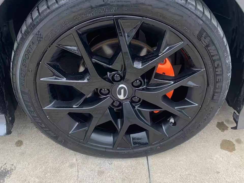 Trumpchi Shadow Leopard