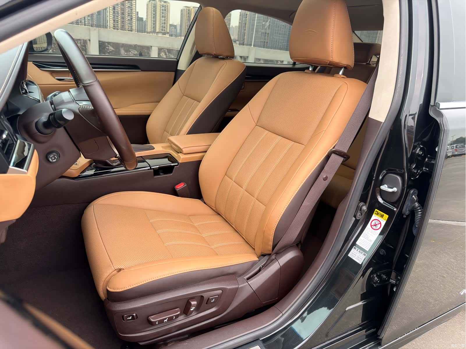 Lexus ES, 2016 17