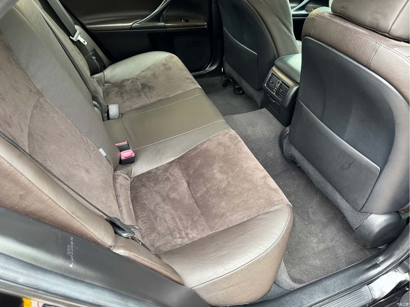 Toyota 2.5V, 2014 9