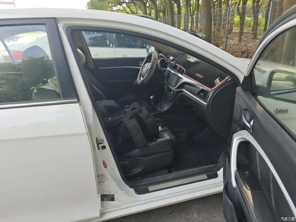 Geely Emgrand, 2017 11