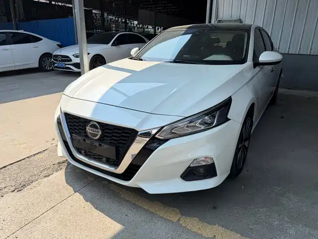 Nissan Altima 2019 — купить из Китая под заказ