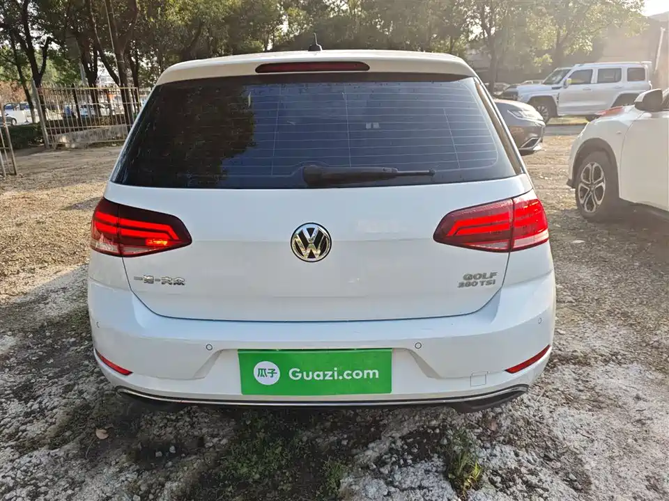 Volkswagen golf