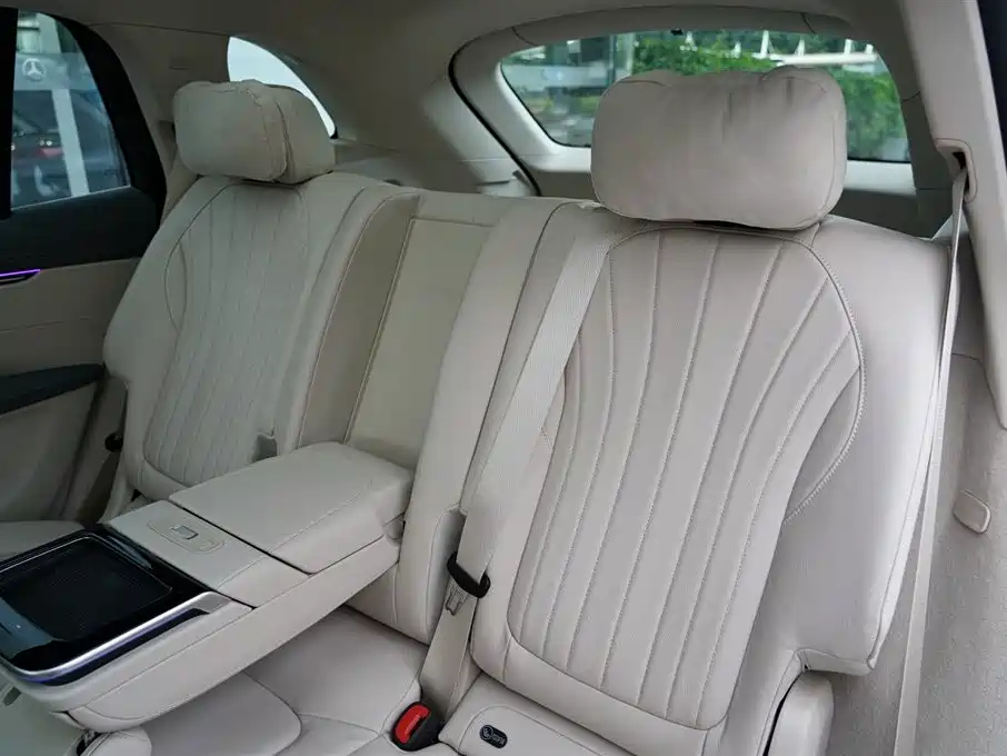 Mercedes-Benz EQS SUV