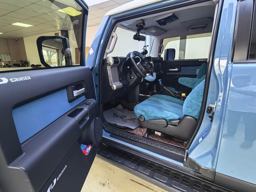 Toyota FJ Cruiser 2024, фото 9