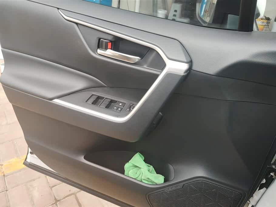 Toyota RAV4 Rongfang