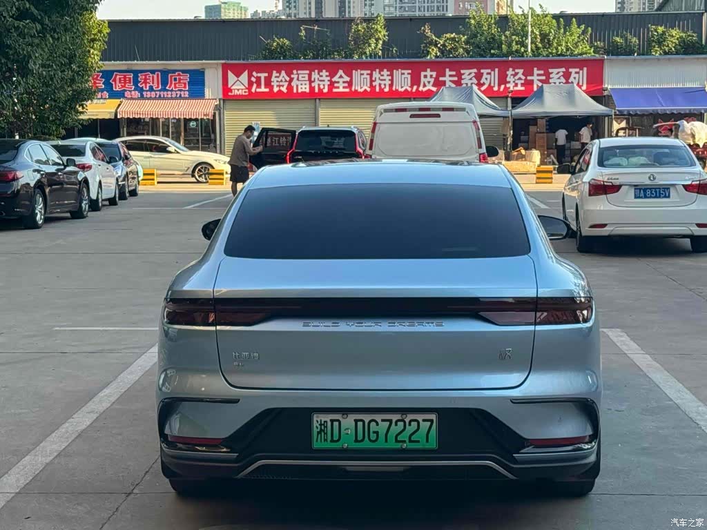 BYD Han, 2023 все фото