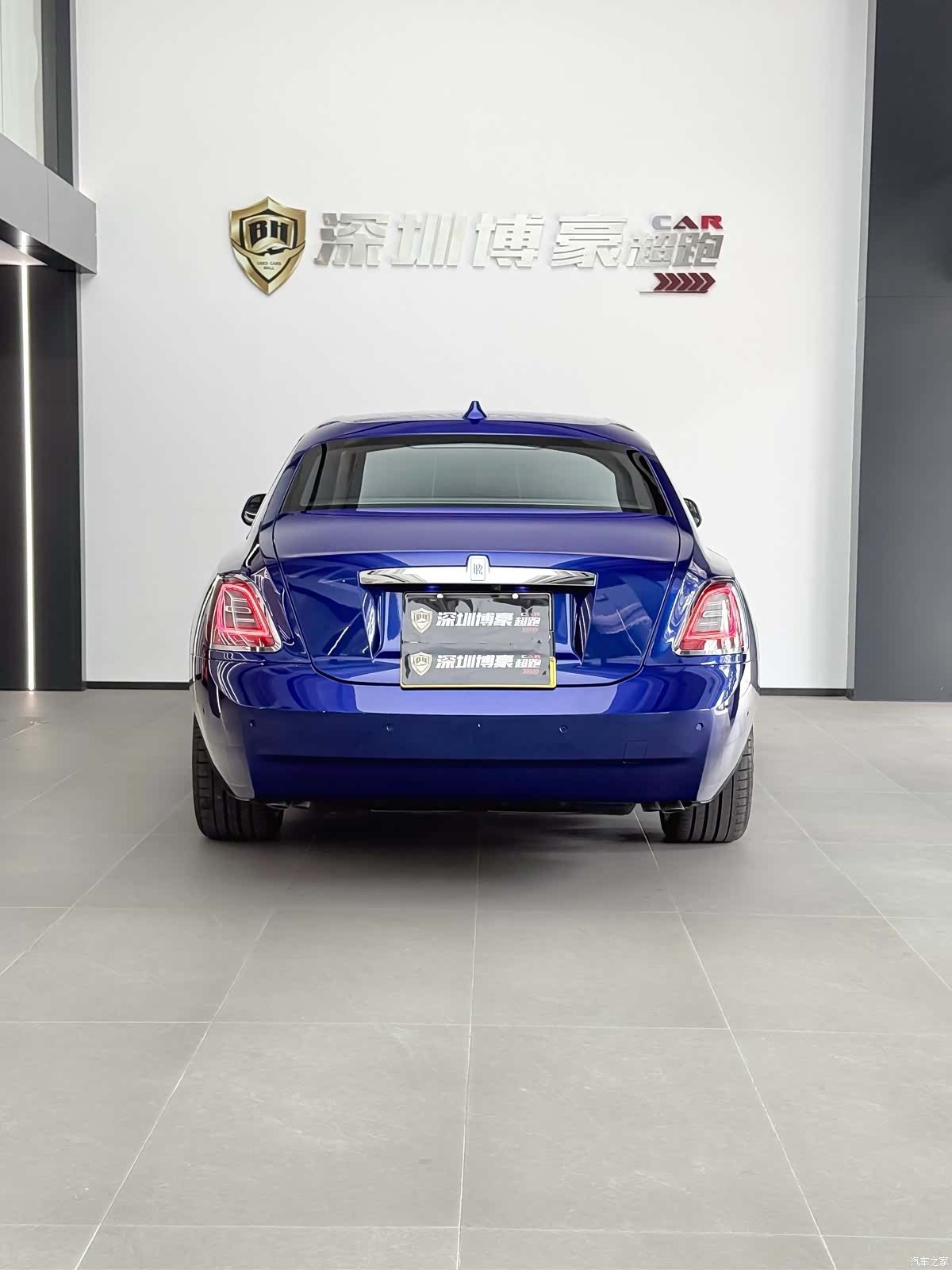 Rolls-Royce Ghost, 2021 все фото