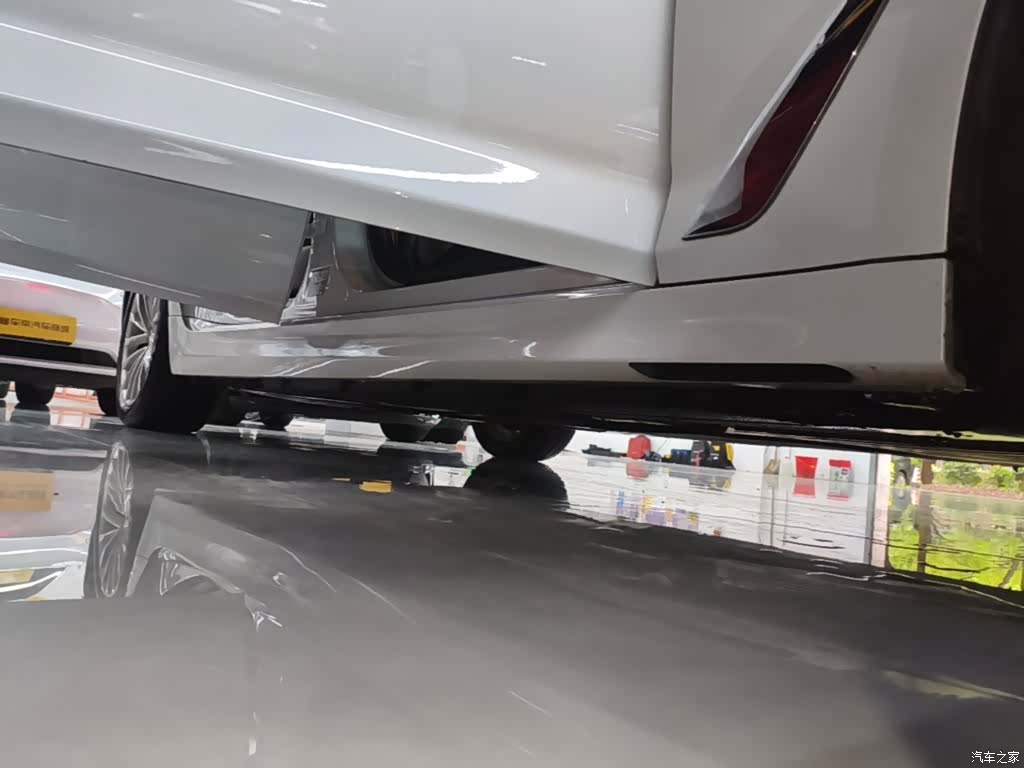 BMW 5 Series, 2019 19