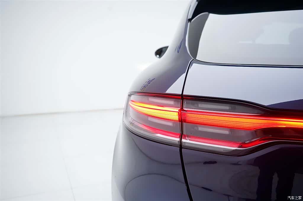 Porsche Macan, 2023 все фото