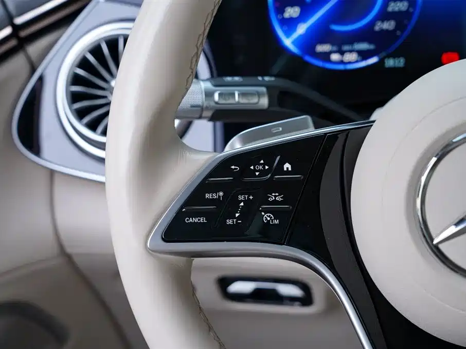 Mercedes-Benz EQS SUV