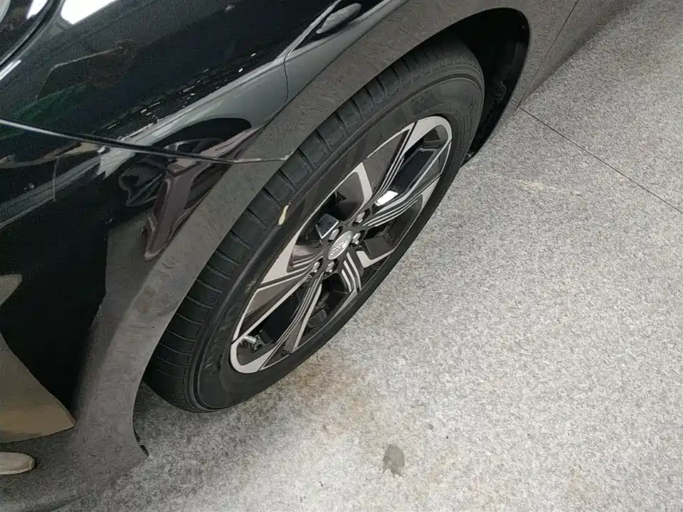 Hongqi E-QM5 Hongqi E-QM5