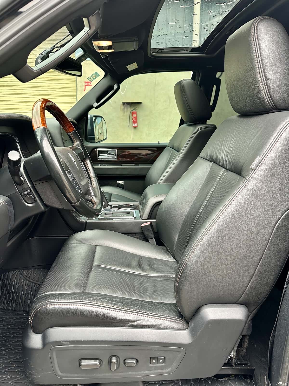 Lincoln Navigator, 2017 8