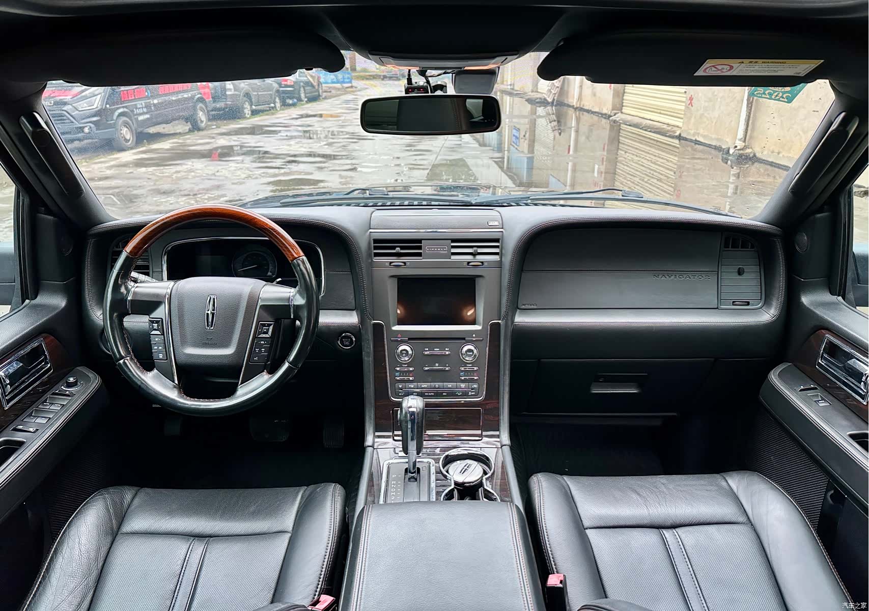 Lincoln Navigator, 2017 14
