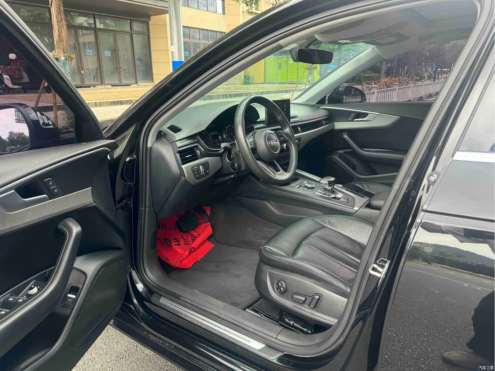 Audi A4L, 2019 7