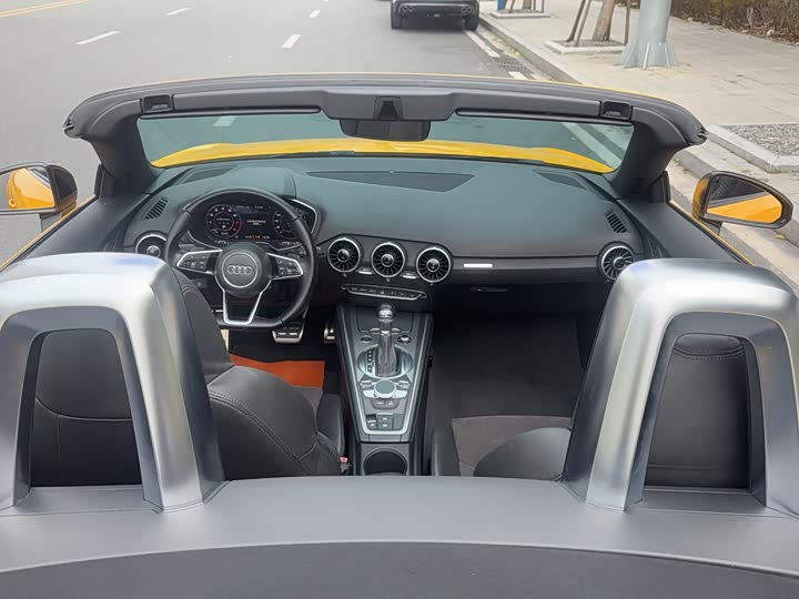Audi TT 2015 TT RoaDSter 45 TFSI