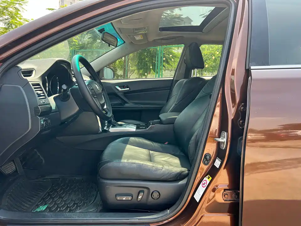 Toyota Reiz