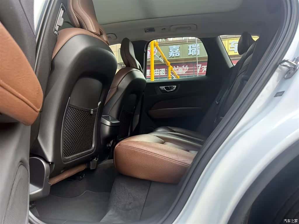 Volvo XC60, 2019 10