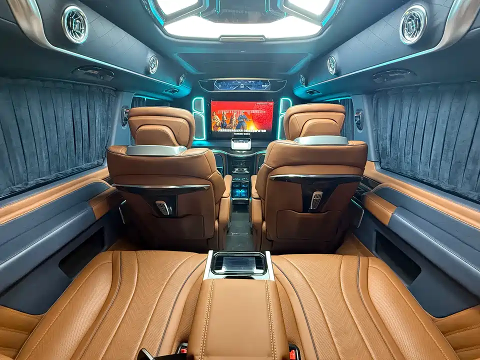 Crown Golden Crown V-class