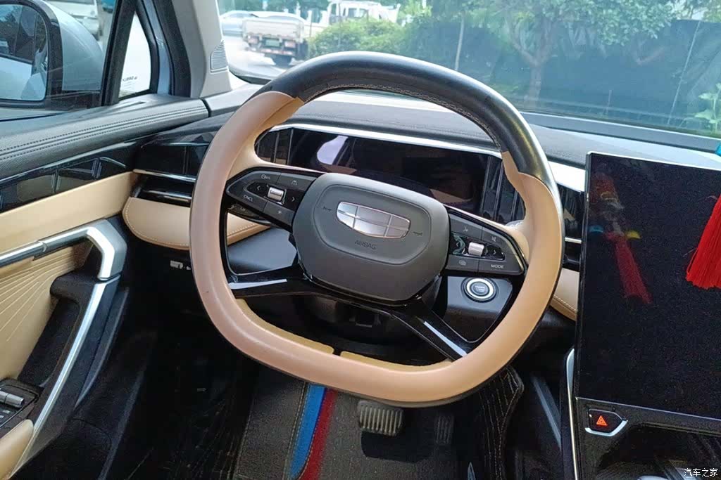 Geely Boyue, 2024 15