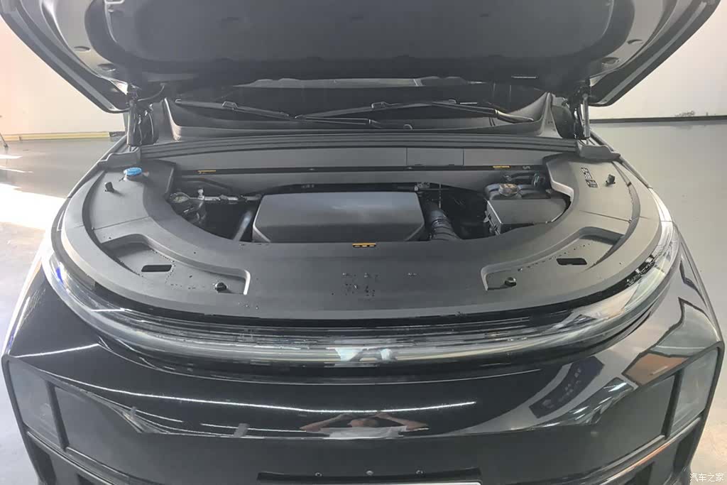 Li Auto L7, 2023 10