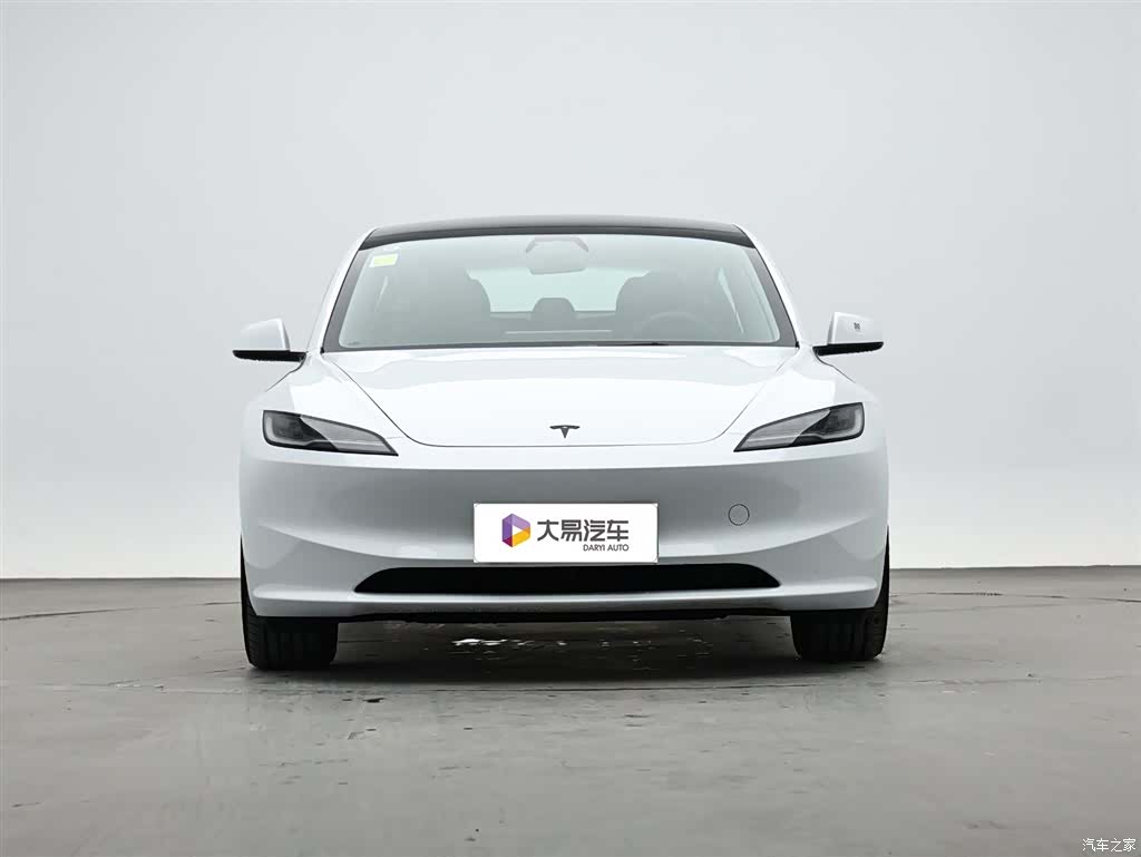 Tesla Model 3, 2025 2