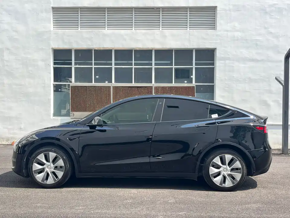 Tesla Model Y Tesla Model Y