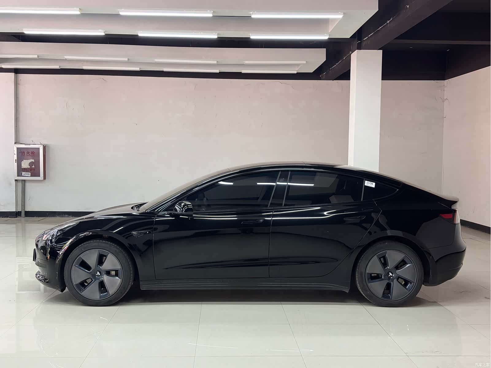 Tesla Model 3, 2023 4