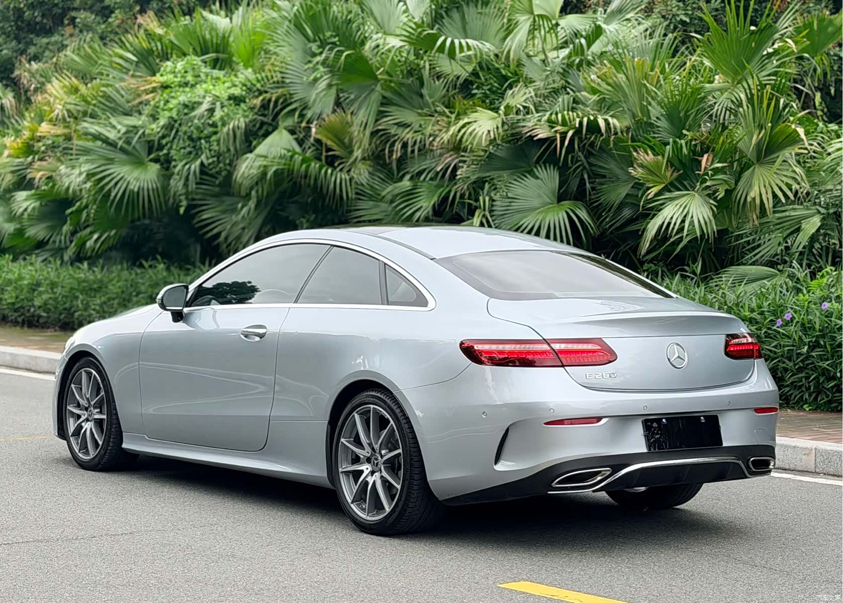Mercedes-Benz E-Class, 2022 16