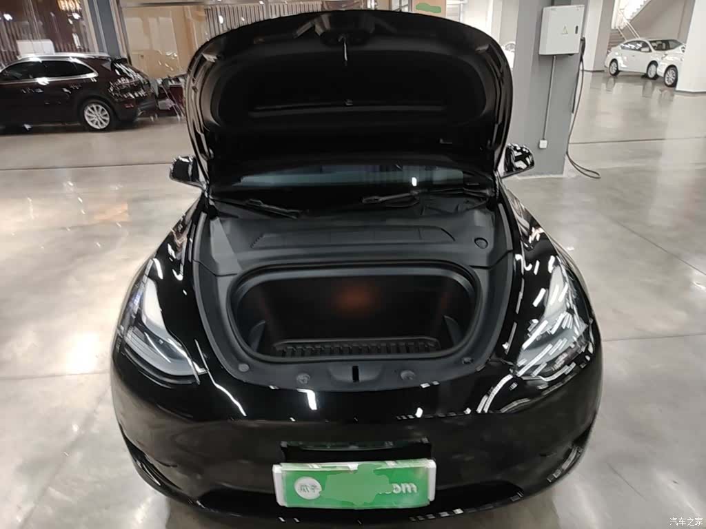 Tesla Model Y, 2024 20