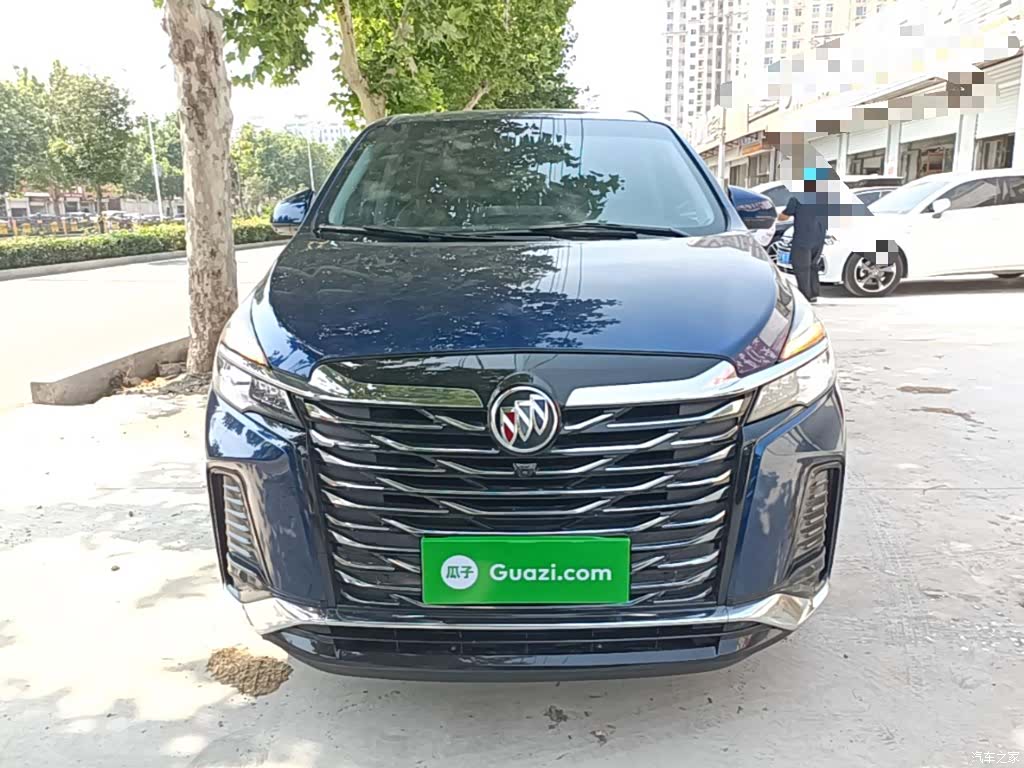 Buick GL8, 2022 3