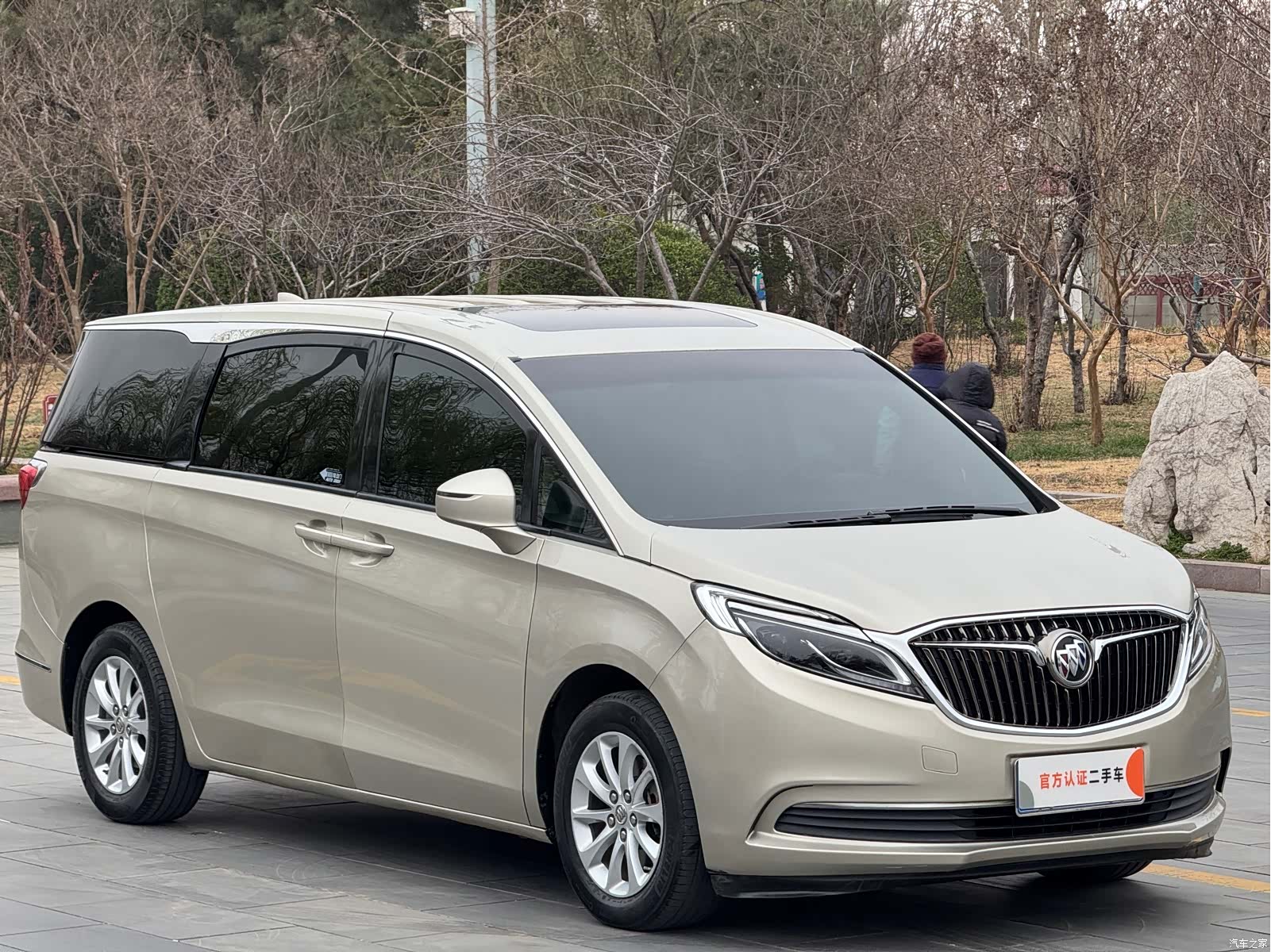 Buick GL8, 2017 3