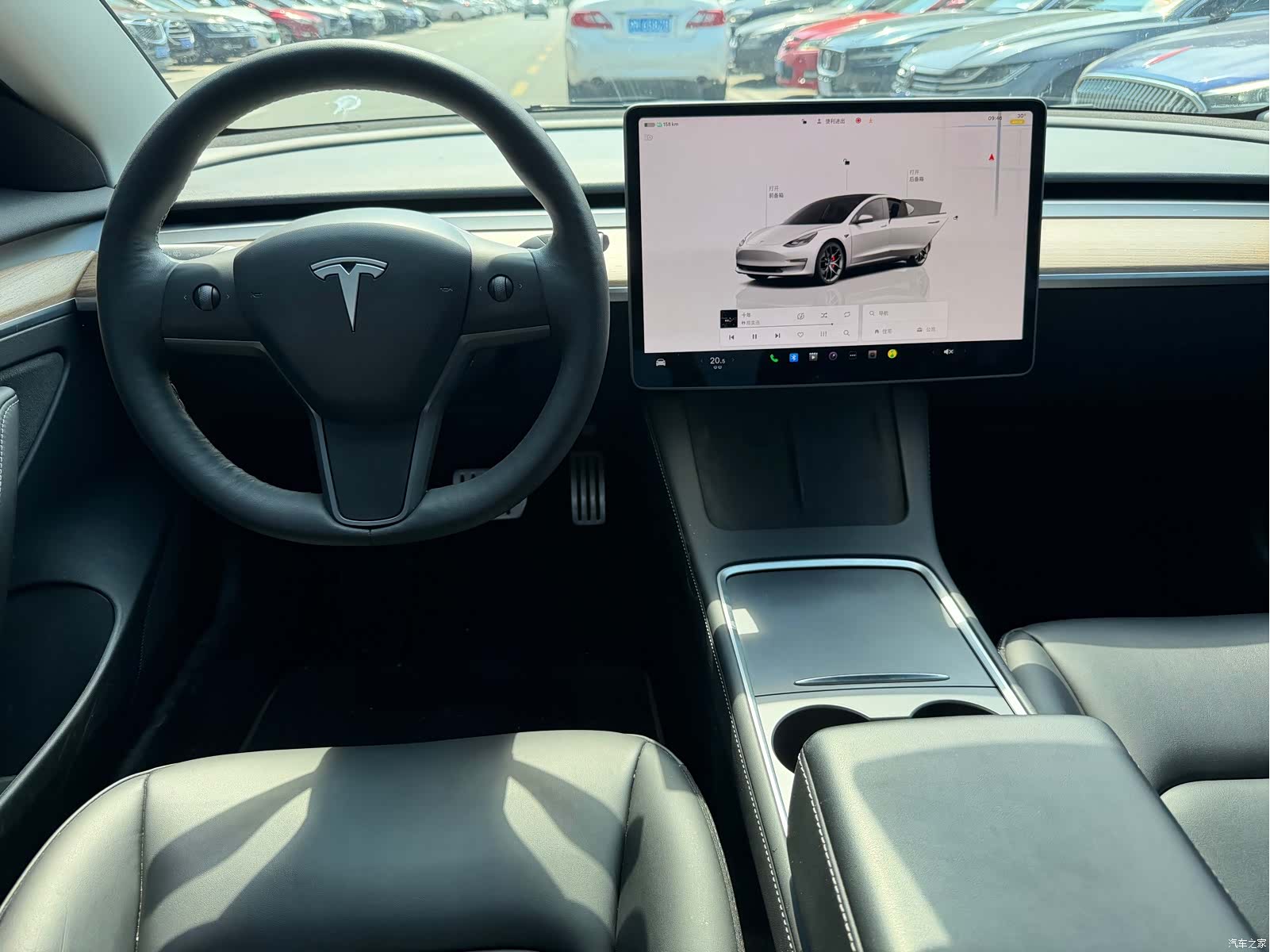Tesla Model 3, 2023 4