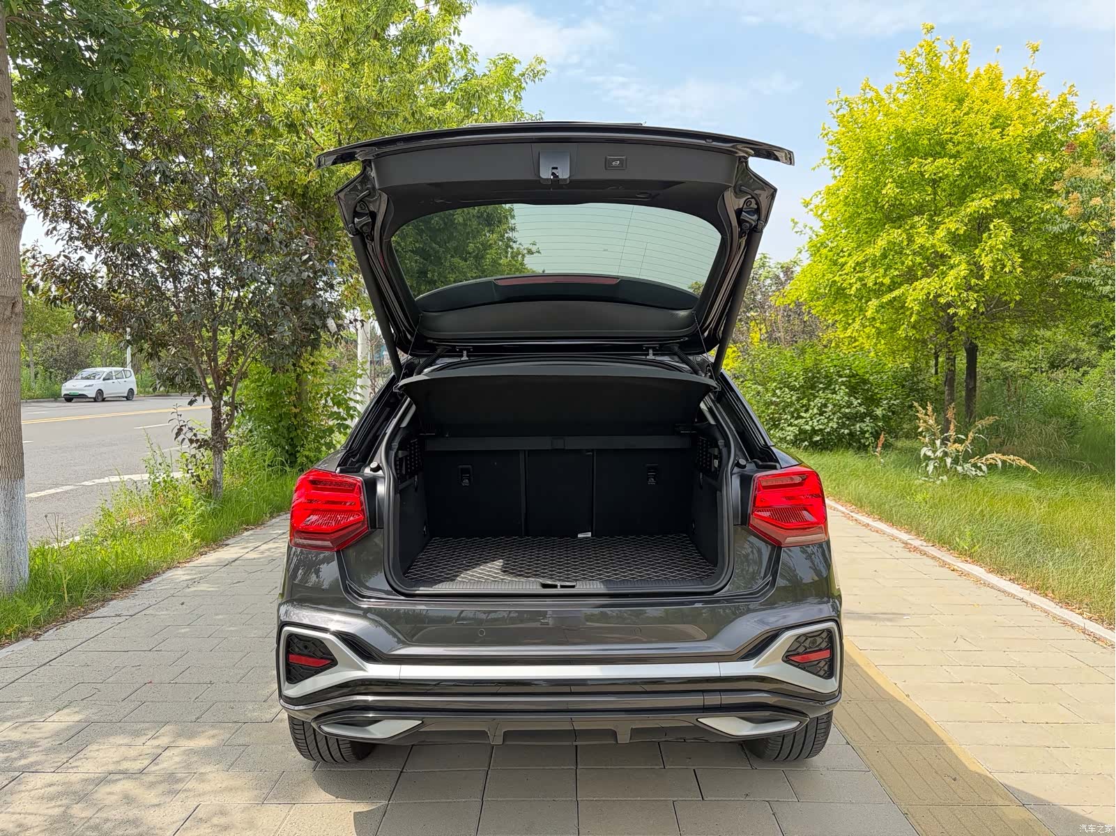 Audi Q2L, 2022 15