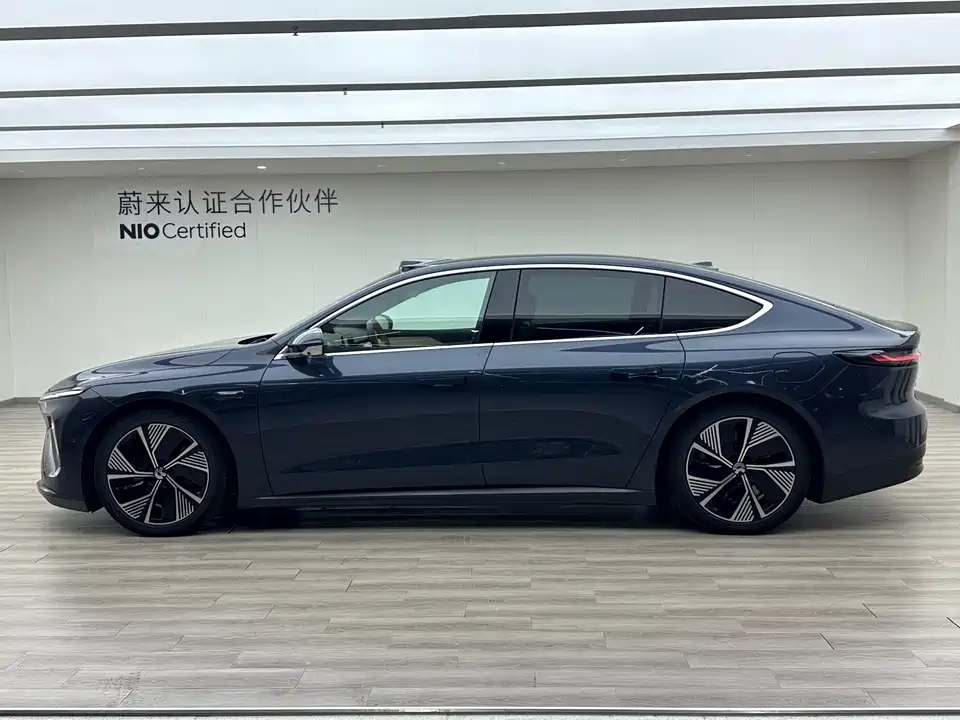 NIO ET7