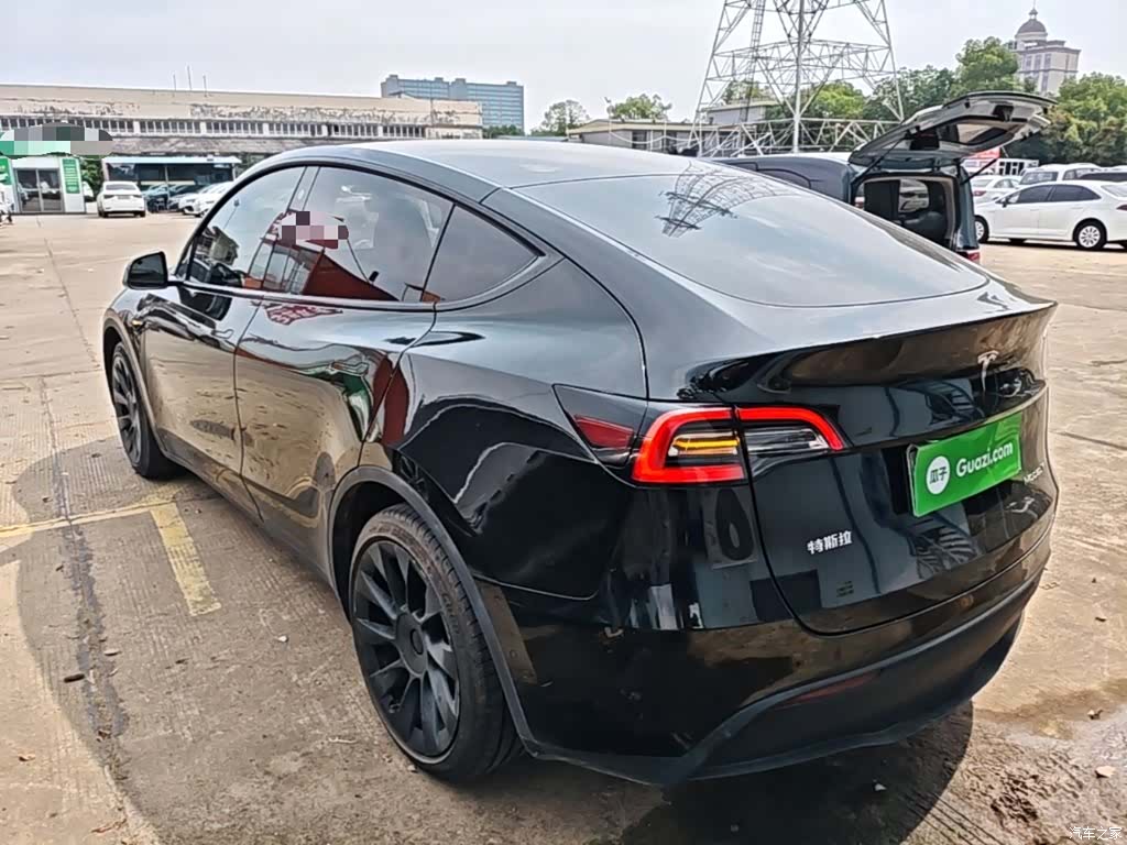 Tesla Model Y, 2023 все фото
