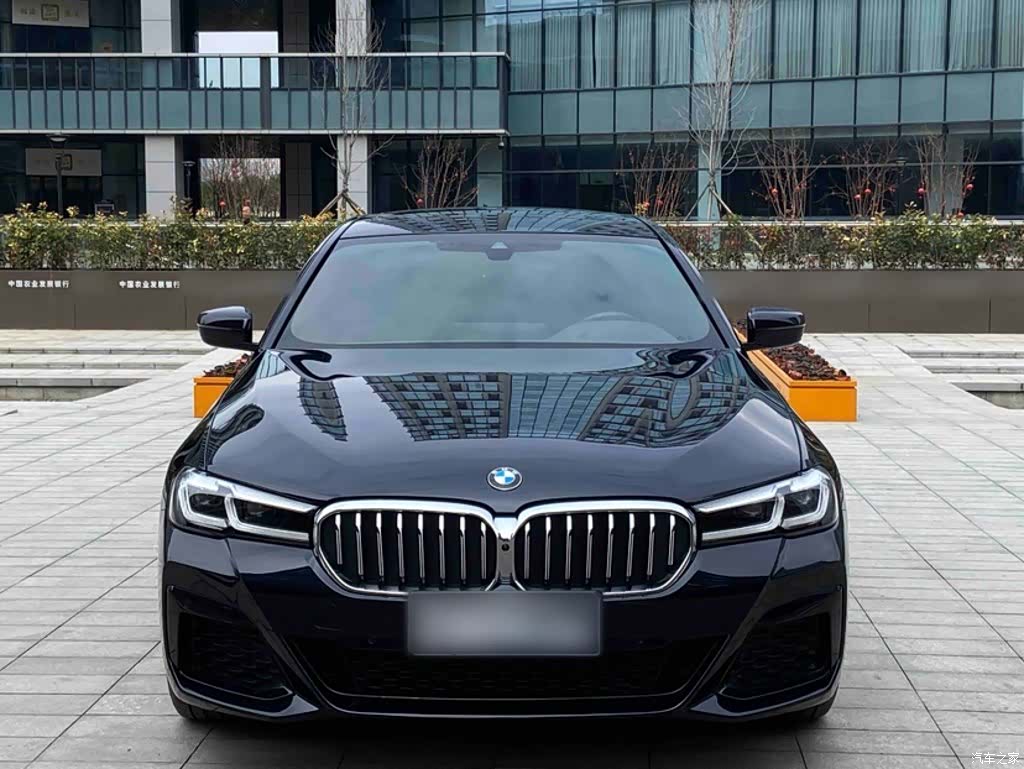 BMW 5 Series, 2023 3