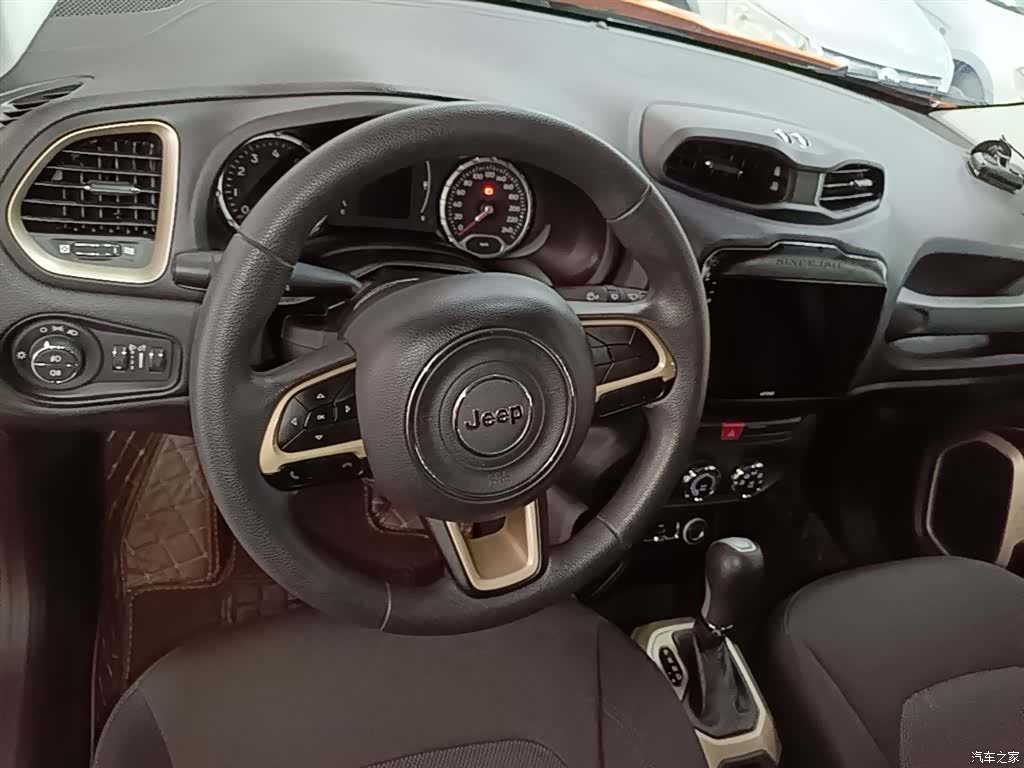 Jeep Renegade, 2016 11