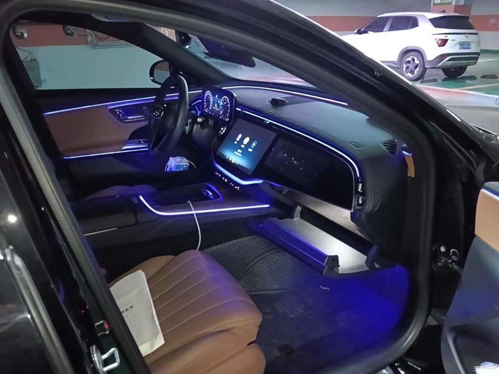 Mercedes-Benz E-Class, 2024 6