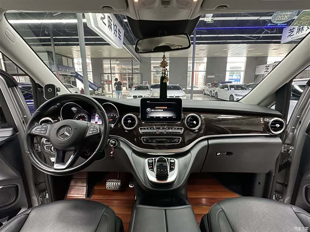 Mercedes-Benz V-Class, 2018 10