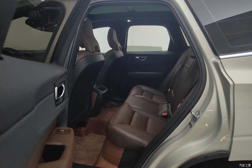 Volvo XC60, 2021 11