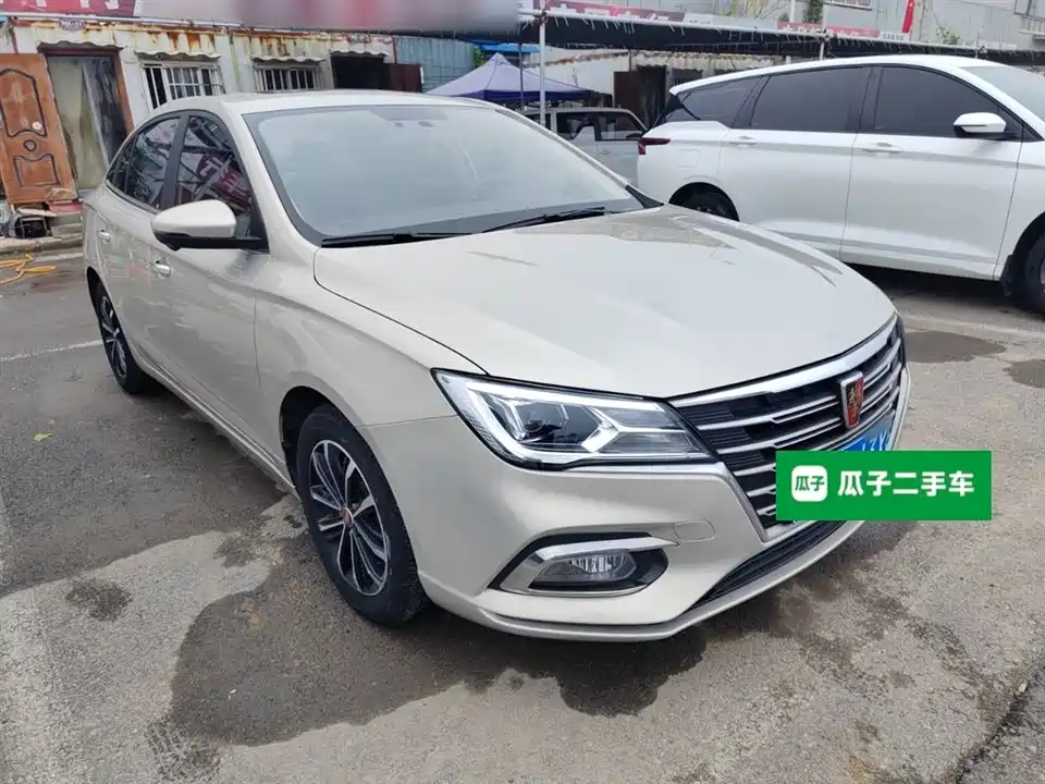 Roewe i5