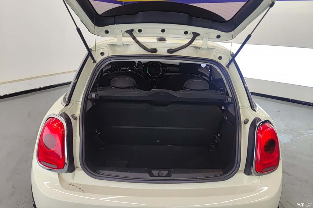 Mini ONE, 2018 4