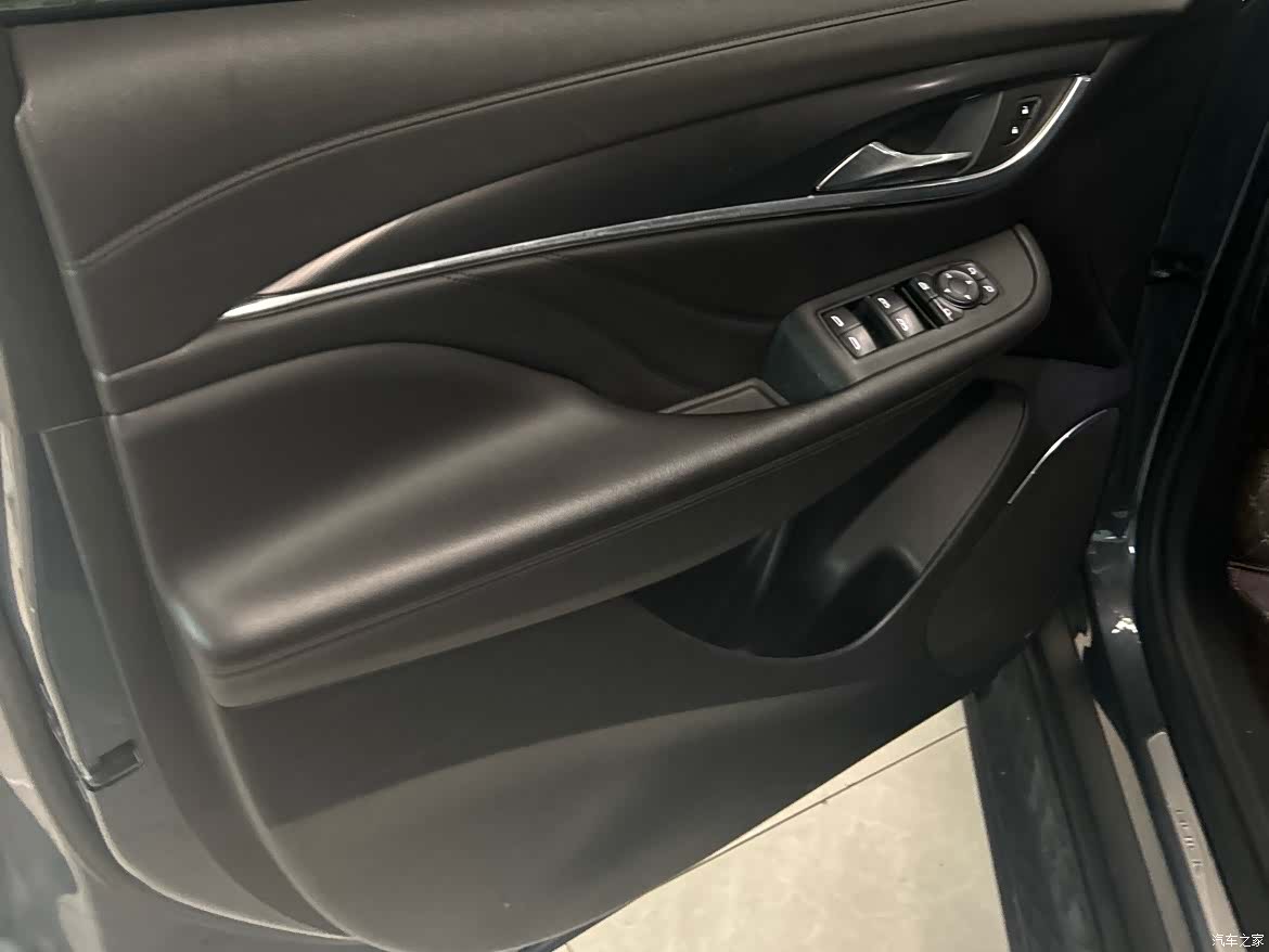 Buick Enclave, 2020 4