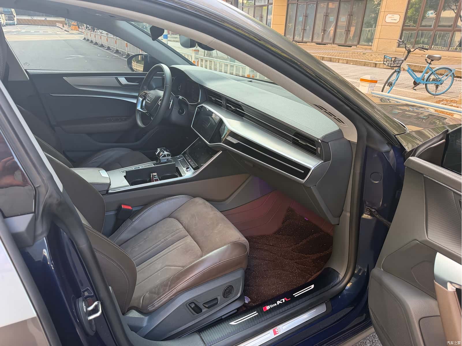 Audi A7L, 2022 6