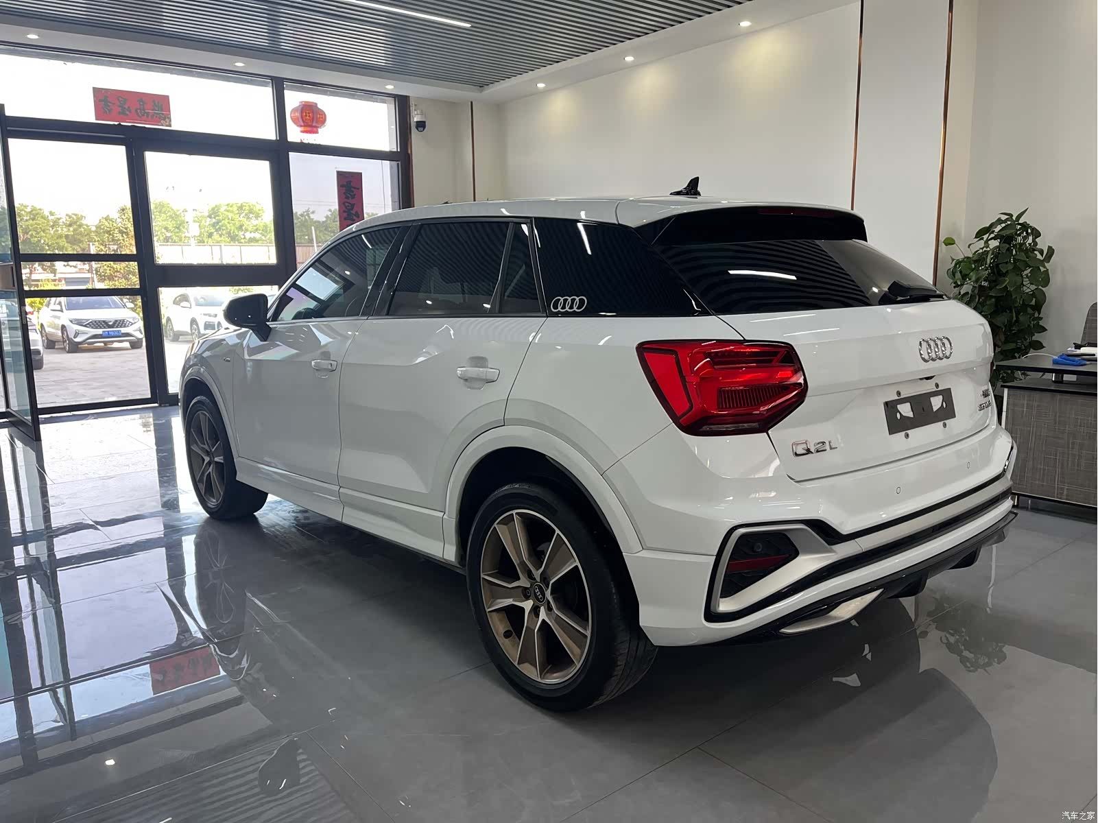 Audi Q2L, 2022 6