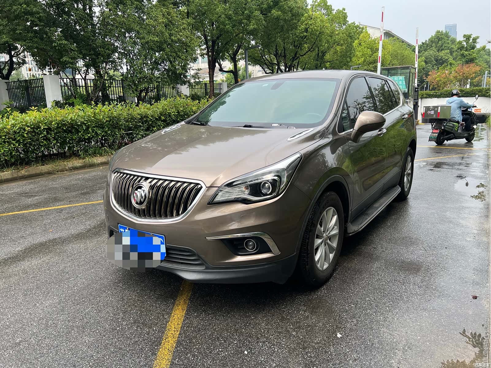 Buick Envision Plus, 2016 1